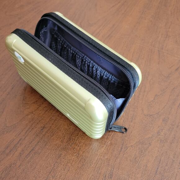 RIMOWA EVA AIR Olive Light Green Travel Case Amenity Toiletry Kit Pouch Only K - Picture 7 of 10